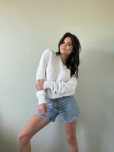 Load image into Gallery viewer, Vintage White Sweater