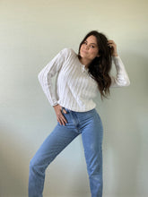 Load image into Gallery viewer, Vintage White Sweater