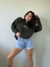 Load image into Gallery viewer, Vintage Ocean City Pullover