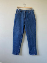 Load image into Gallery viewer, Waist 31 Vintage High Waisted Jeans
