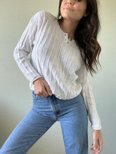 Load image into Gallery viewer, Vintage White Sweater
