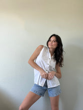 Load image into Gallery viewer, Vintage White Collared Blouse