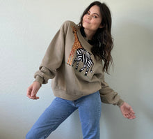 Load image into Gallery viewer, Vintage Graphic Pullover
