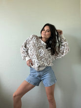 Load image into Gallery viewer, Vintage Patterned Sweater