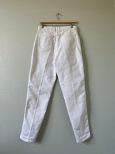 Load image into Gallery viewer, Waist 30 Vintage High Waisted LEE Jeans
