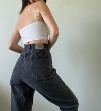 Load image into Gallery viewer, Waist 30 Vintage High Waisted Jeans