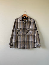 Load image into Gallery viewer, Vintage Button Down Shirt
