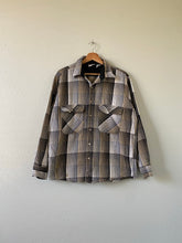 Load image into Gallery viewer, Vintage Button Down Shirt
