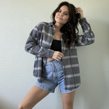 Load image into Gallery viewer, Vintage Plaid Button Up