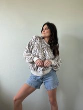 Load image into Gallery viewer, Vintage Patterned Sweater