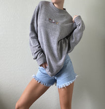 Load image into Gallery viewer, Vintage Graphic Pullover