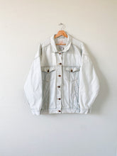 Load image into Gallery viewer, Vintage Lightwash Denim Jacket
