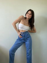 Load image into Gallery viewer, Waist 30 Vintage High Waisted Jeans