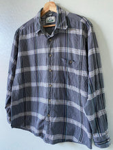 Load image into Gallery viewer, Vintage Plaid Button Up