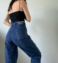 Load image into Gallery viewer, Waist 30 Vintage High Waisted Jeans