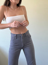 Load image into Gallery viewer, Waist 28 Vintage High Waisted Wrangler Jeans
