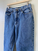 Load image into Gallery viewer, Waist 30 Vintage High Waisted Jeans
