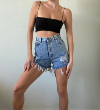 Load image into Gallery viewer, Waist 24 Vintage High Waisted Lee Shorts