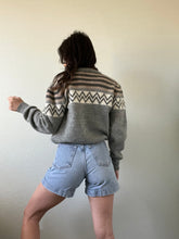Load image into Gallery viewer, Vintage Grey Sweater
