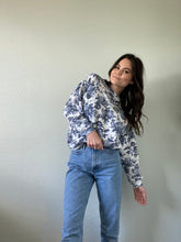 Load image into Gallery viewer, Vintage Floral Pullover
