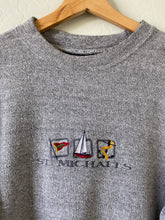 Load image into Gallery viewer, Vintage Graphic Pullover
